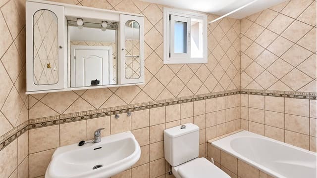 1 soverom Leilighet til salgs i Puerto de la Cruz med garasje - € 297 000 (Ref: 10182063)