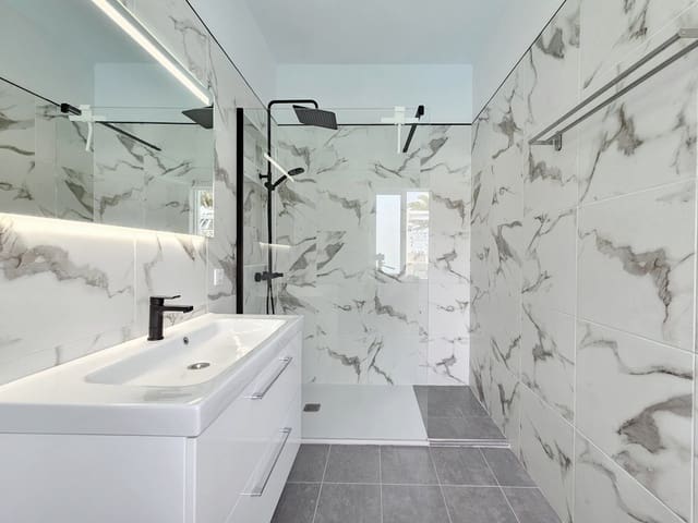 3 slaapkamer Bungalow te koop in Los Realejos met zwembad garage - € 544.000 (Ref: 9030534)