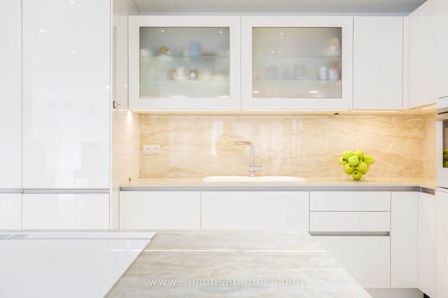 2 soverom Leilighet til salgs i Santa Ursula med svømmebasseng garasje - € 788 000 (Ref: 9146279)