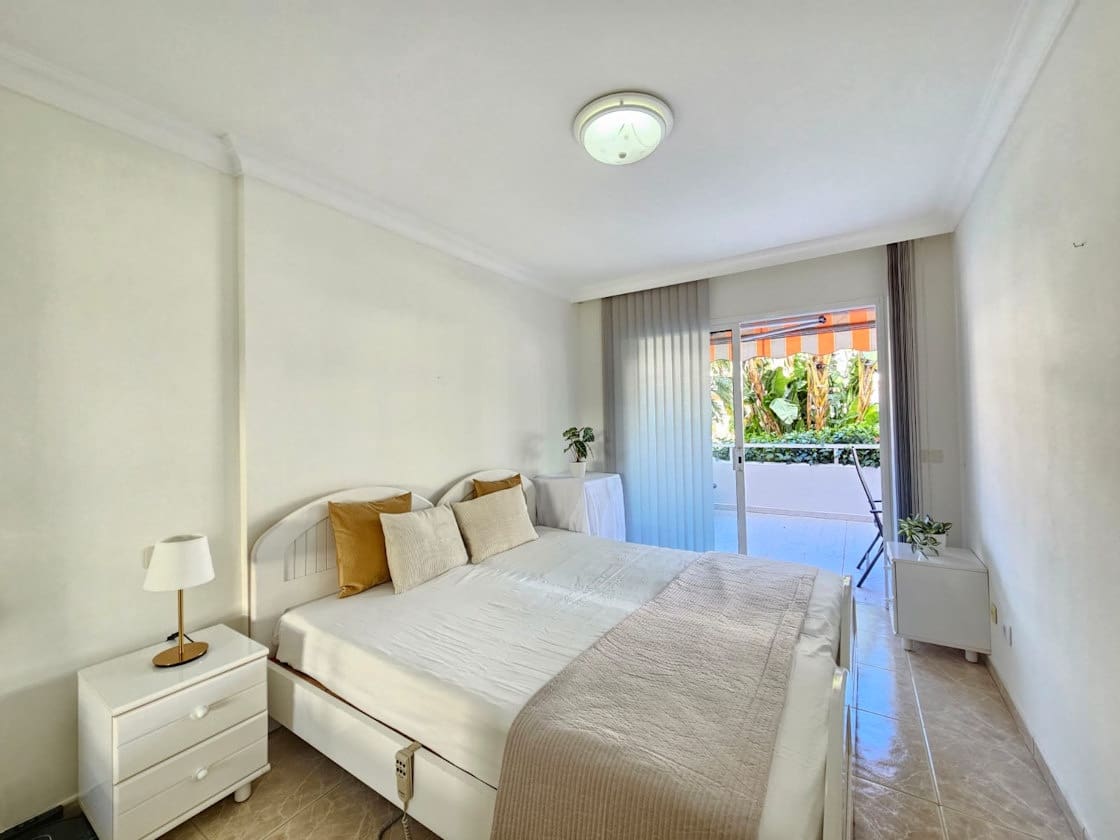 2 bedroom Apartment for sale in Puerto de la Cruz with pool garage - € 330,000 (Ref: 9818442)