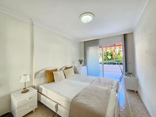 Apartamento de 2 habitaciones en Puerto de la Cruz en venta con piscina garaje - 330.000 € (Ref: 9818442)