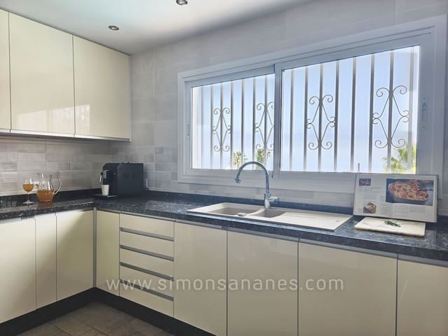3 sypialnia Willa na sprzedaż w La Orotava z basenem garażem - 596 000 € (Ref: 9876738)