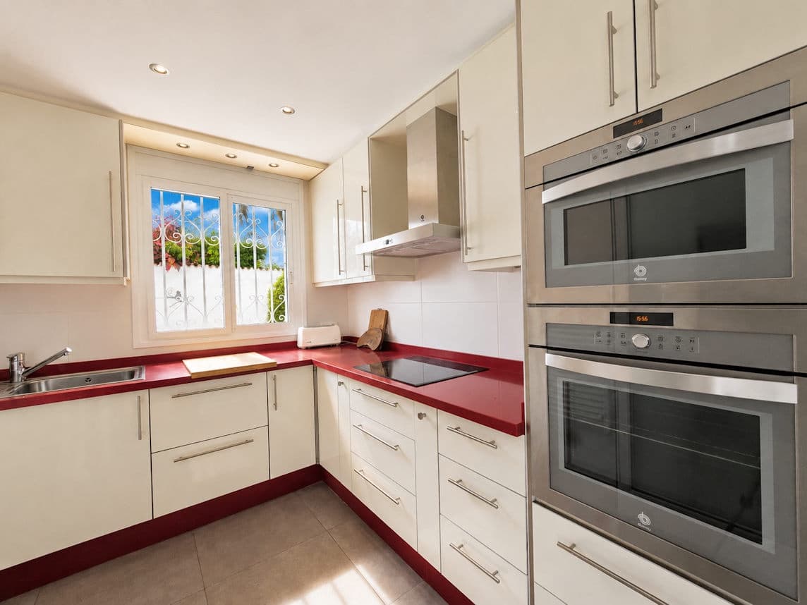 2 sovrum Villa till salu i Puerto de la Cruz med pool garage - 680 000 € (Ref: 9935112)