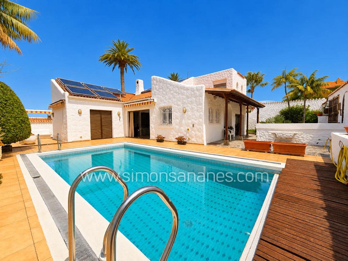 2 sovrum Villa till salu i Puerto de la Cruz med pool garage - 680 000 € (Ref: 9935112)