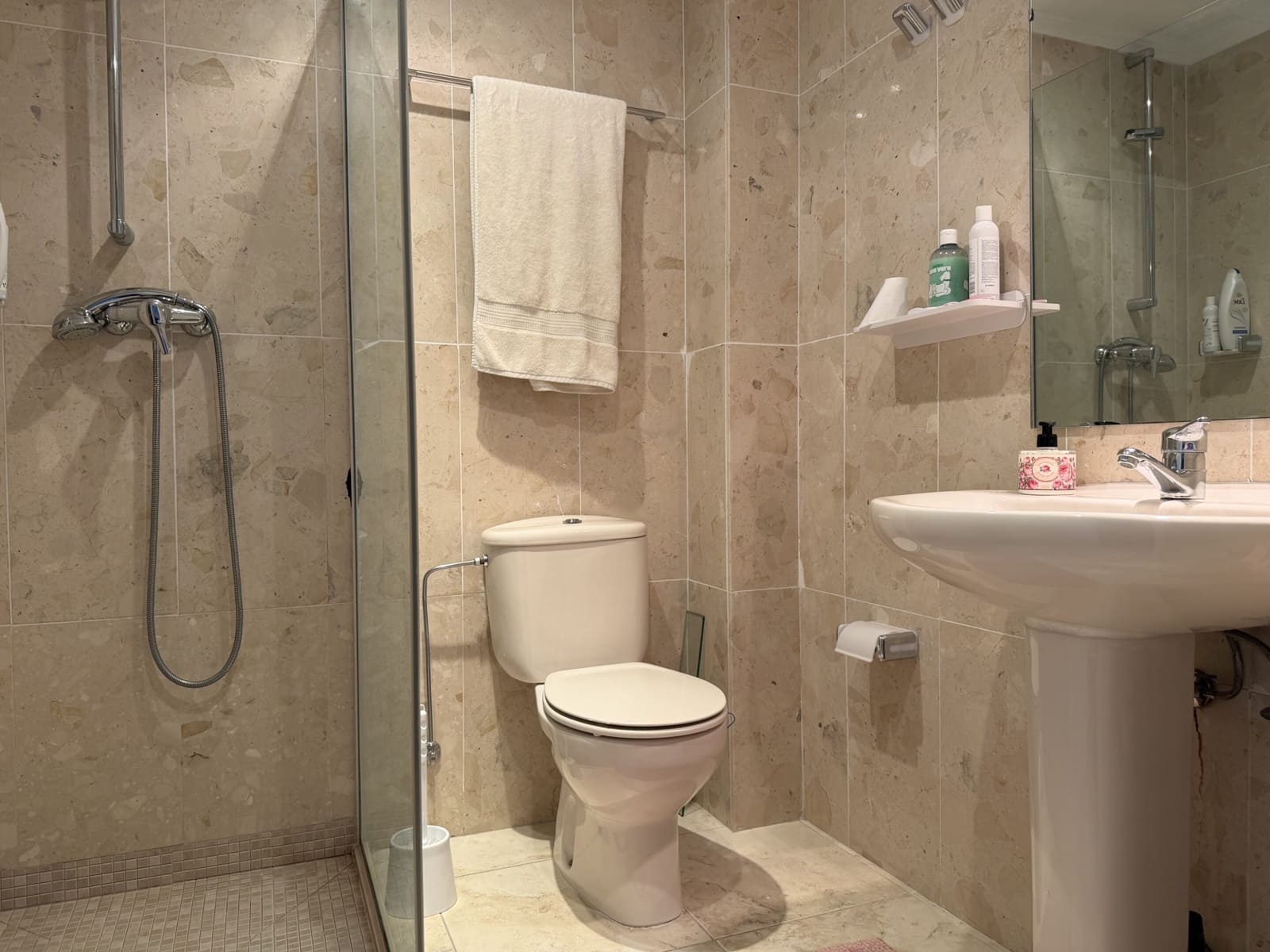 3 makuuhuone Huoneisto myytävänä paikassa Altea la Vella mukana uima-altaan - 385 000 € (Ref: 10037888)
