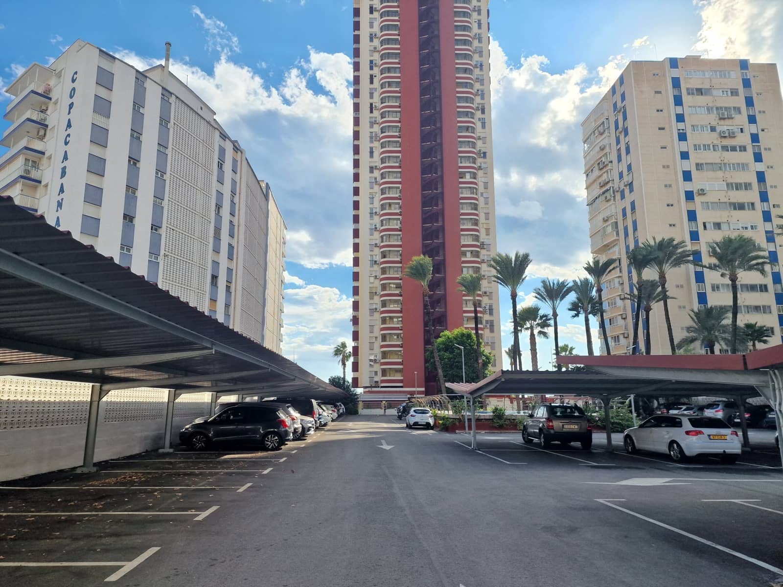 Leilighet til salgs i Benidorm med svømmebasseng garasje - € 284 500 (Ref: 10168229)