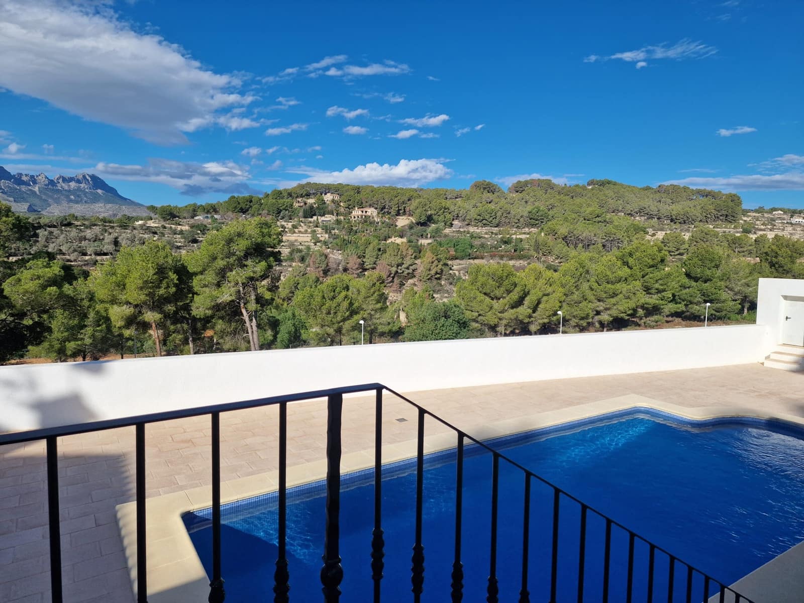 2 soveværelse Semi-Rækkehus til salg i Calpe / Calp med swimmingpool garage - € 335.000 (Ref: 8646839)