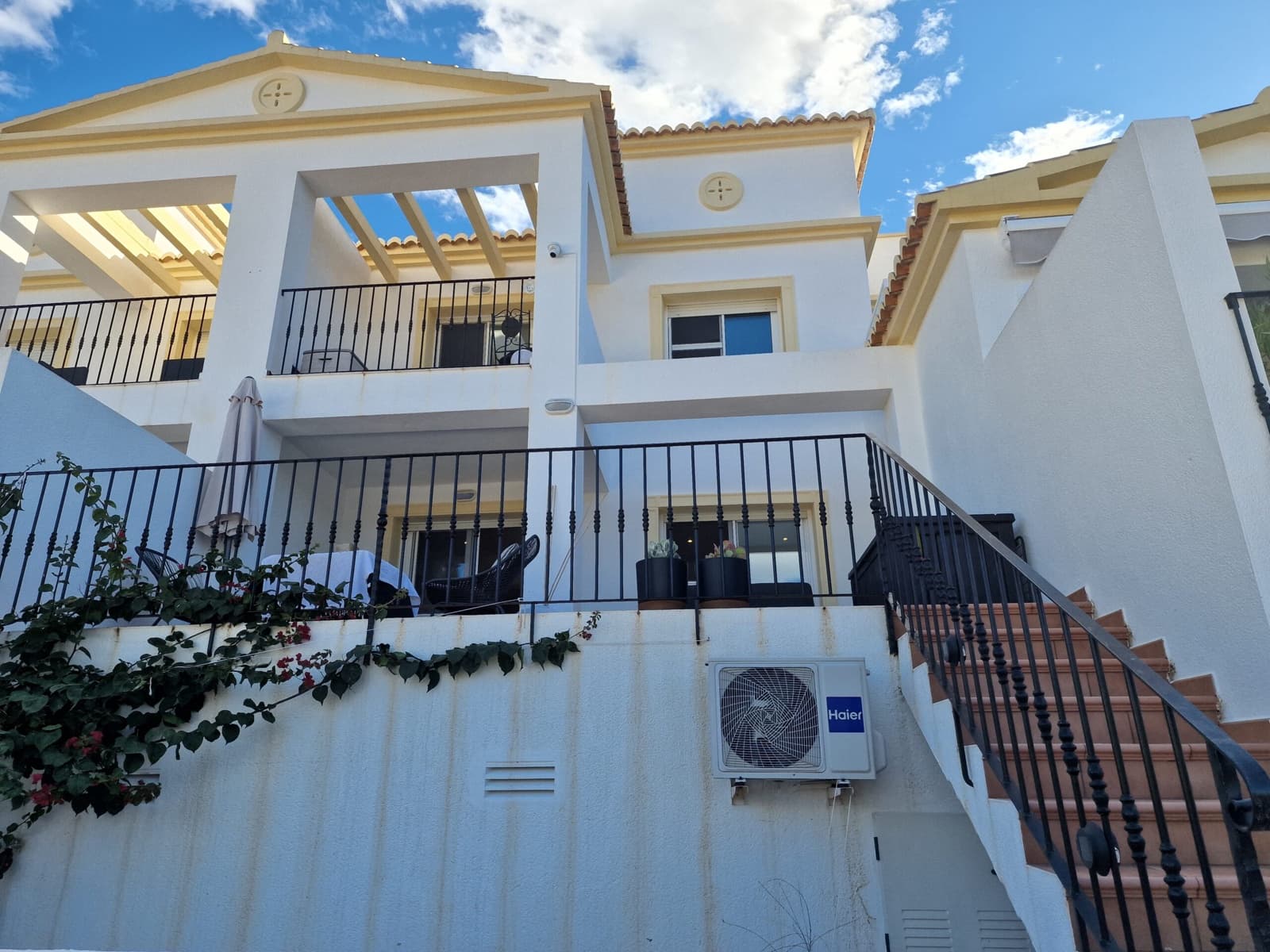 2 soveværelse Semi-Rækkehus til salg i Calpe / Calp med swimmingpool garage - € 335.000 (Ref: 8646839)