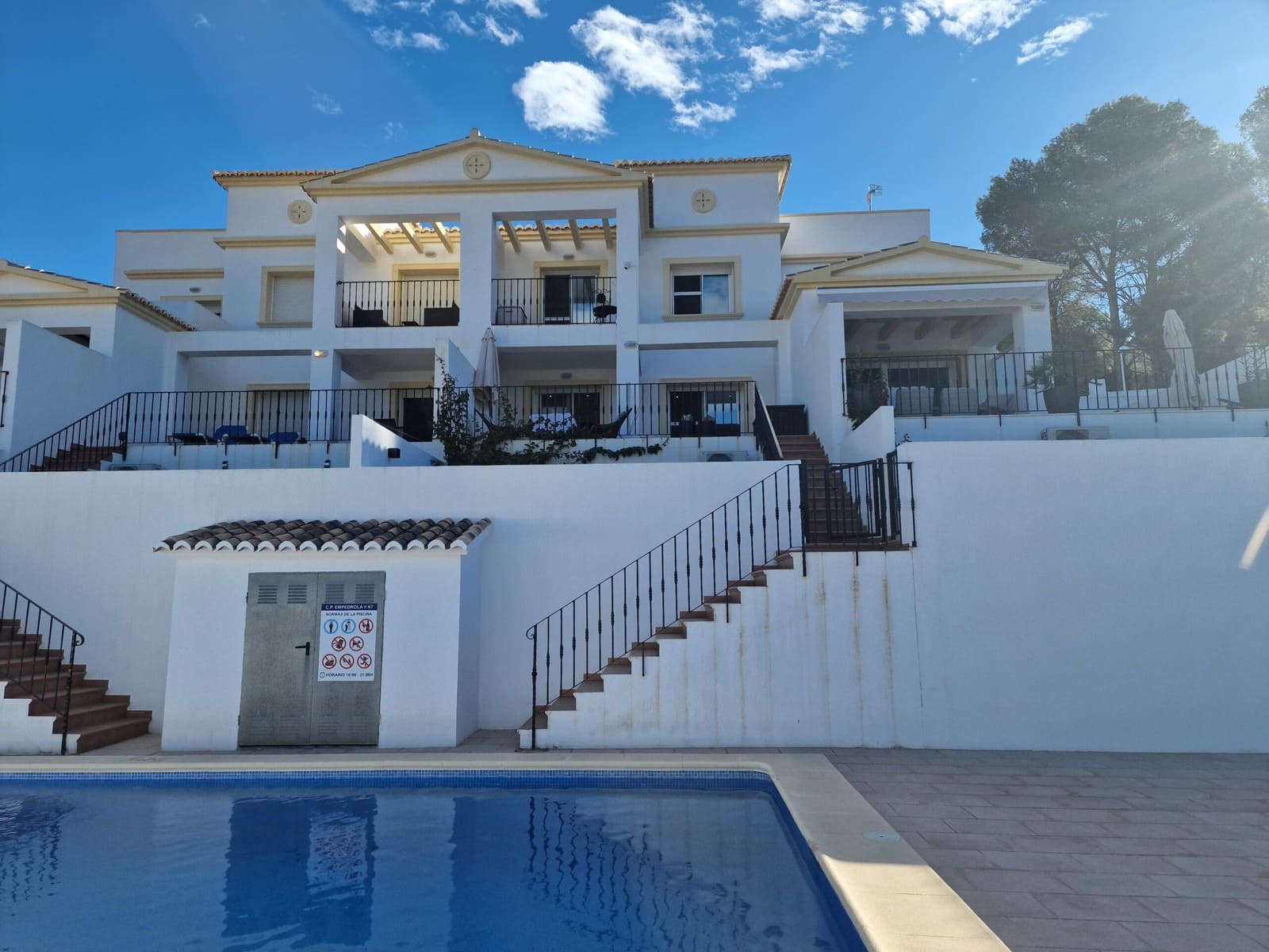 2 soveværelse Semi-Rækkehus til salg i Calpe / Calp med swimmingpool garage - € 335.000 (Ref: 8646839)