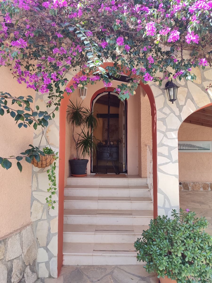 3 chambre Villa/Maison à vendre à Calpe / Calp avec piscine - 520 000 € (Ref: 8646861)