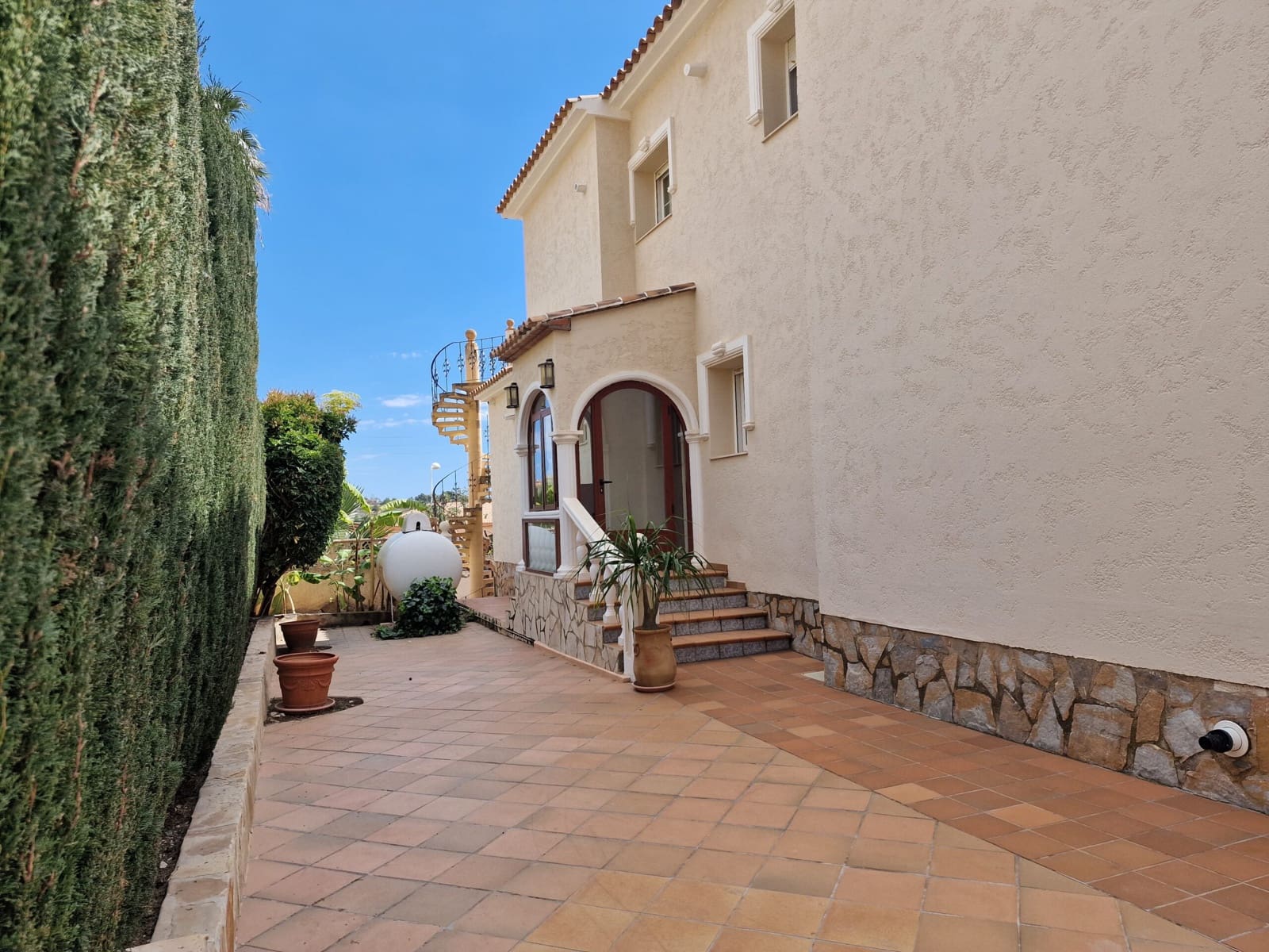 5 soverom Villa til salgs i Calpe / Calp med svømmebasseng garasje - € 675 000 (Ref: 8904995)