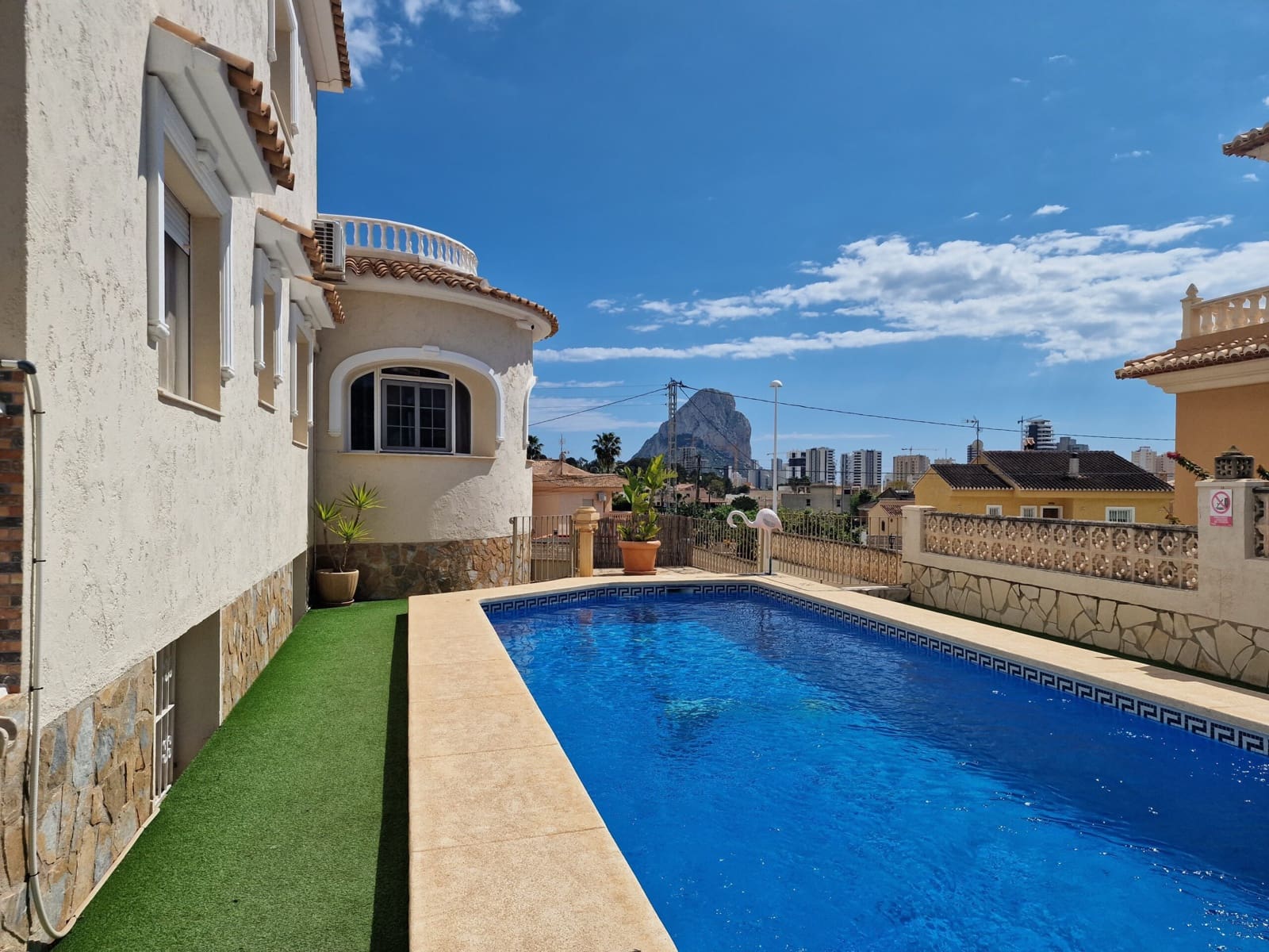 5 soverom Villa til salgs i Calpe / Calp med svømmebasseng garasje - € 675 000 (Ref: 8904995)