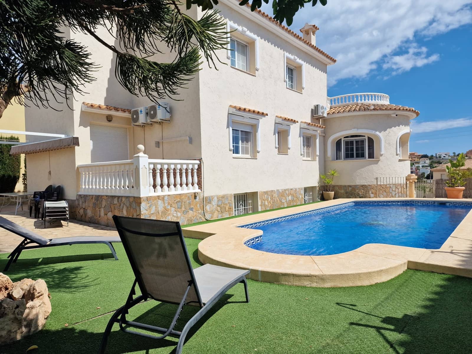 5 soverom Villa til salgs i Calpe / Calp med svømmebasseng garasje - € 675 000 (Ref: 8904995)