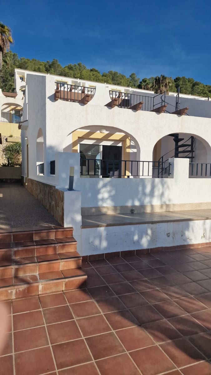 2 Zimmer Apartment zu verkaufen in Calpe / Calp mit Pool Garage - 270.000 € (Ref: 8945948)