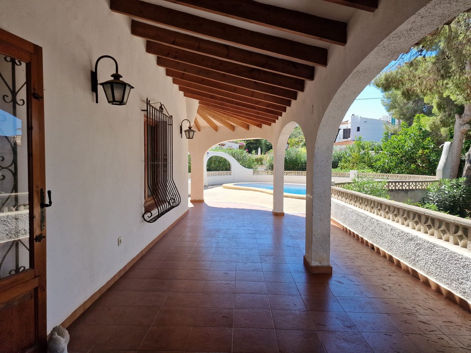 Chalet de 4 habitaciones en Calpe / Calp en venta con piscina - 695.000 € (Ref: 9228280)