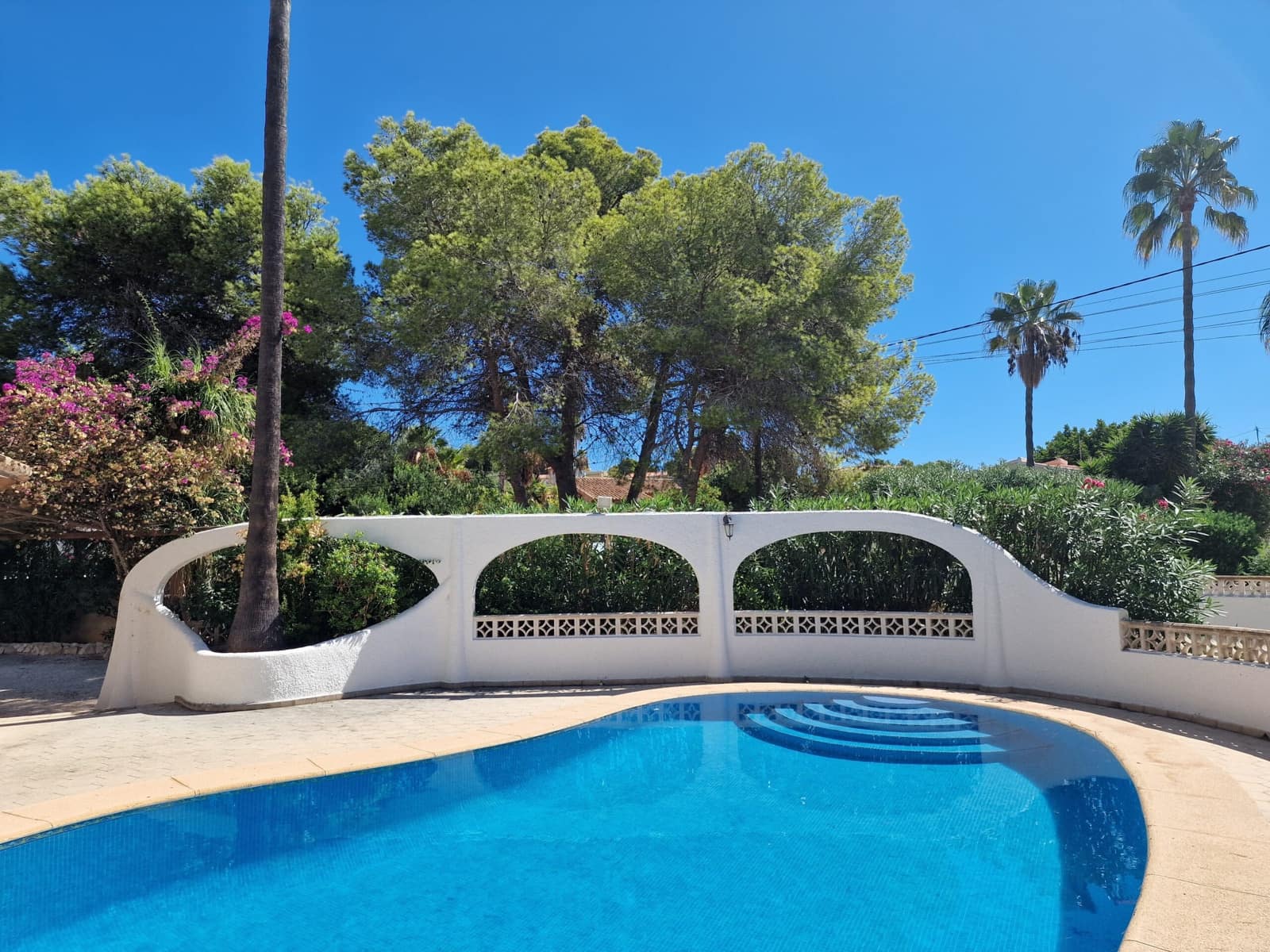 Chalet de 4 habitaciones en Calpe / Calp en venta con piscina - 695.000 € (Ref: 9228280)