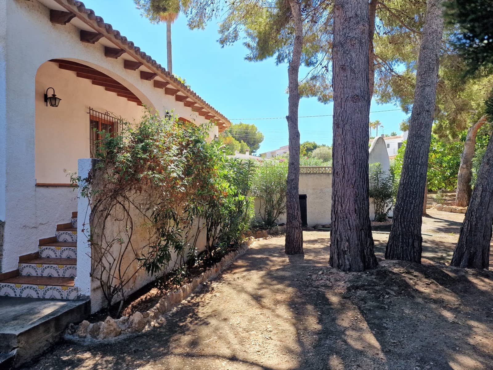 Chalet de 4 habitaciones en Calpe / Calp en venta con piscina - 695.000 € (Ref: 9228280)