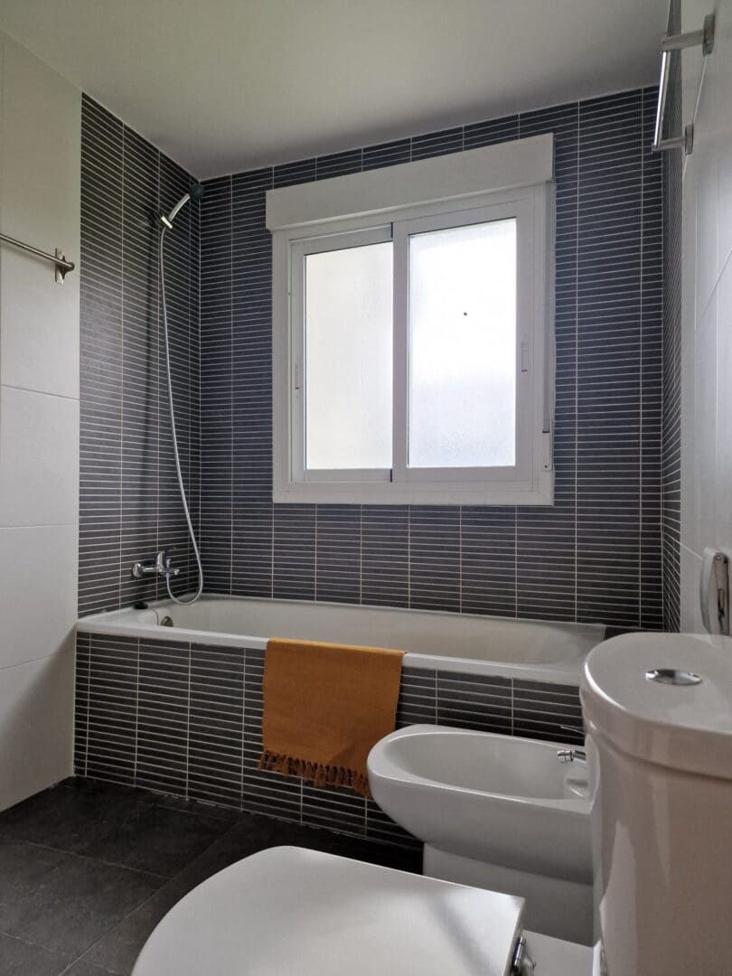 3 soveværelse Semi-Rækkehus til salg i Calpe / Calp med swimmingpool - € 395.000 (Ref: 9264045)