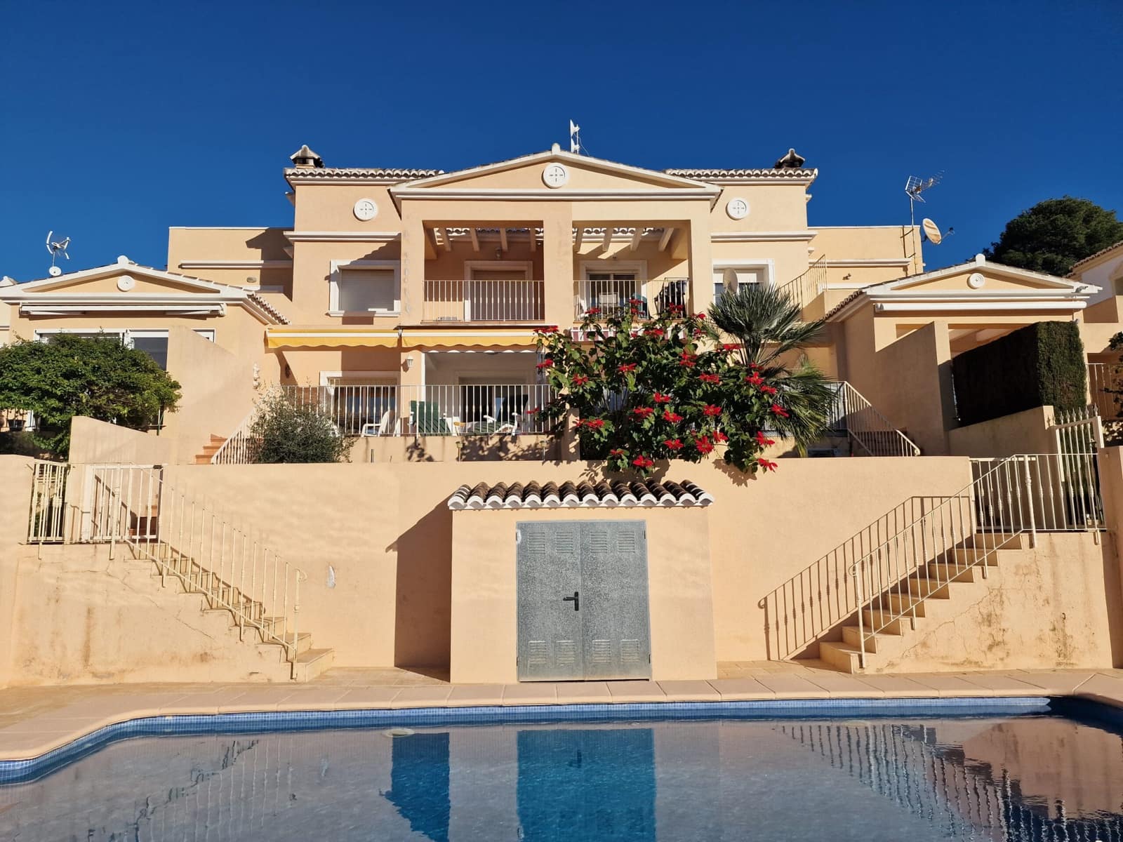 2 slaapkamer Huis te koop in Calpe / Calp met zwembad - € 320.000 (Ref: 9473869)