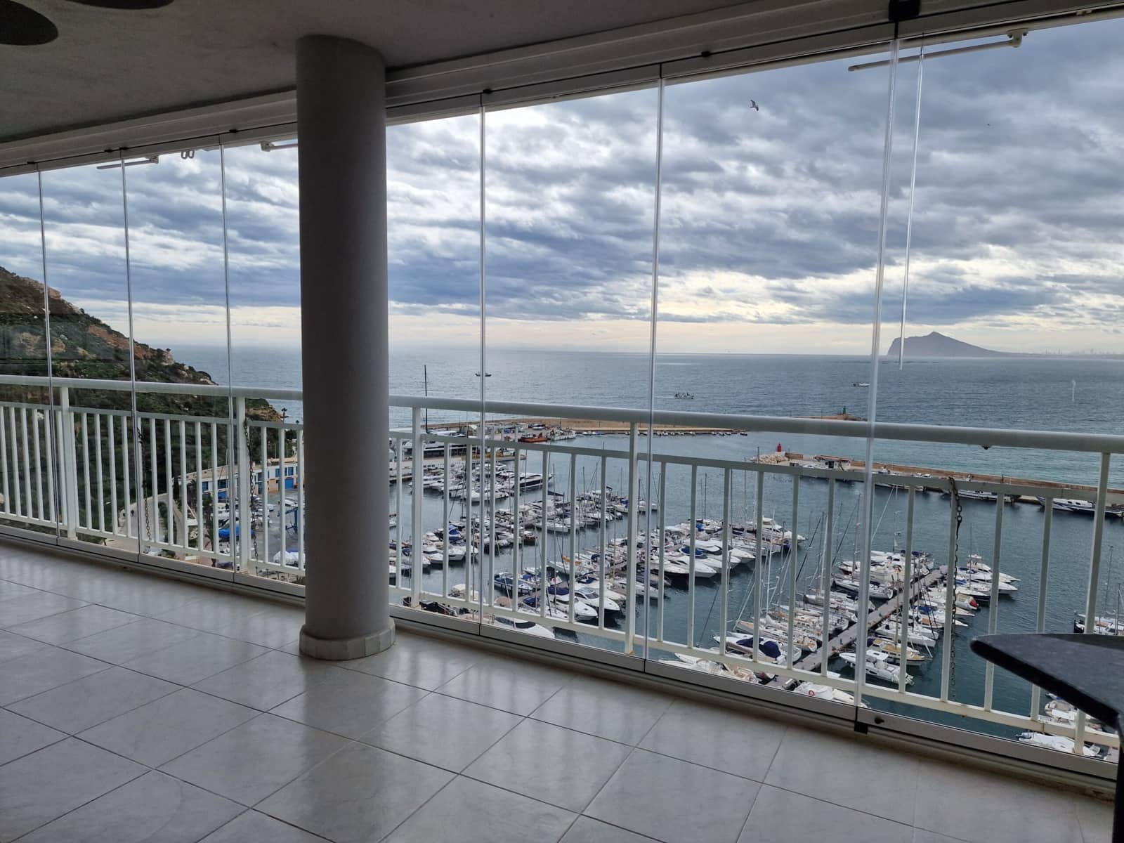 3 soveværelse Lejlighed til salg i Calpe / Calp med swimmingpool - € 950.000 (Ref: 9601040)