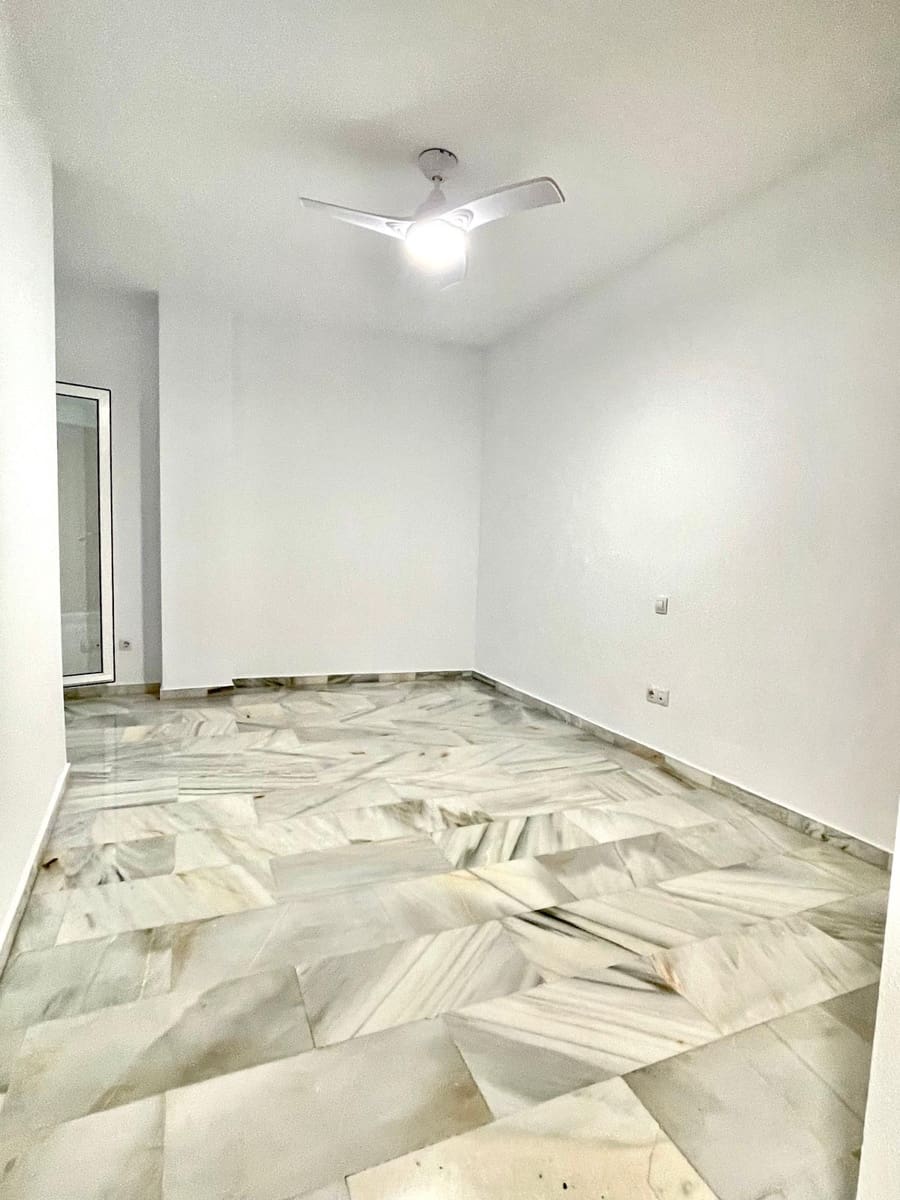 4 bedroom Apartment for sale in Calpe / Calp with pool - € 245,000 (Ref: 9614776)