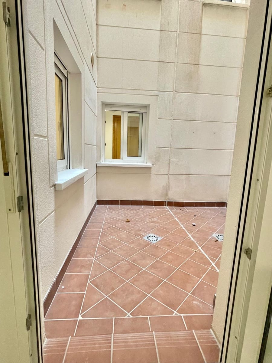 4 bedroom Apartment for sale in Calpe / Calp with pool - € 245,000 (Ref: 9614776)