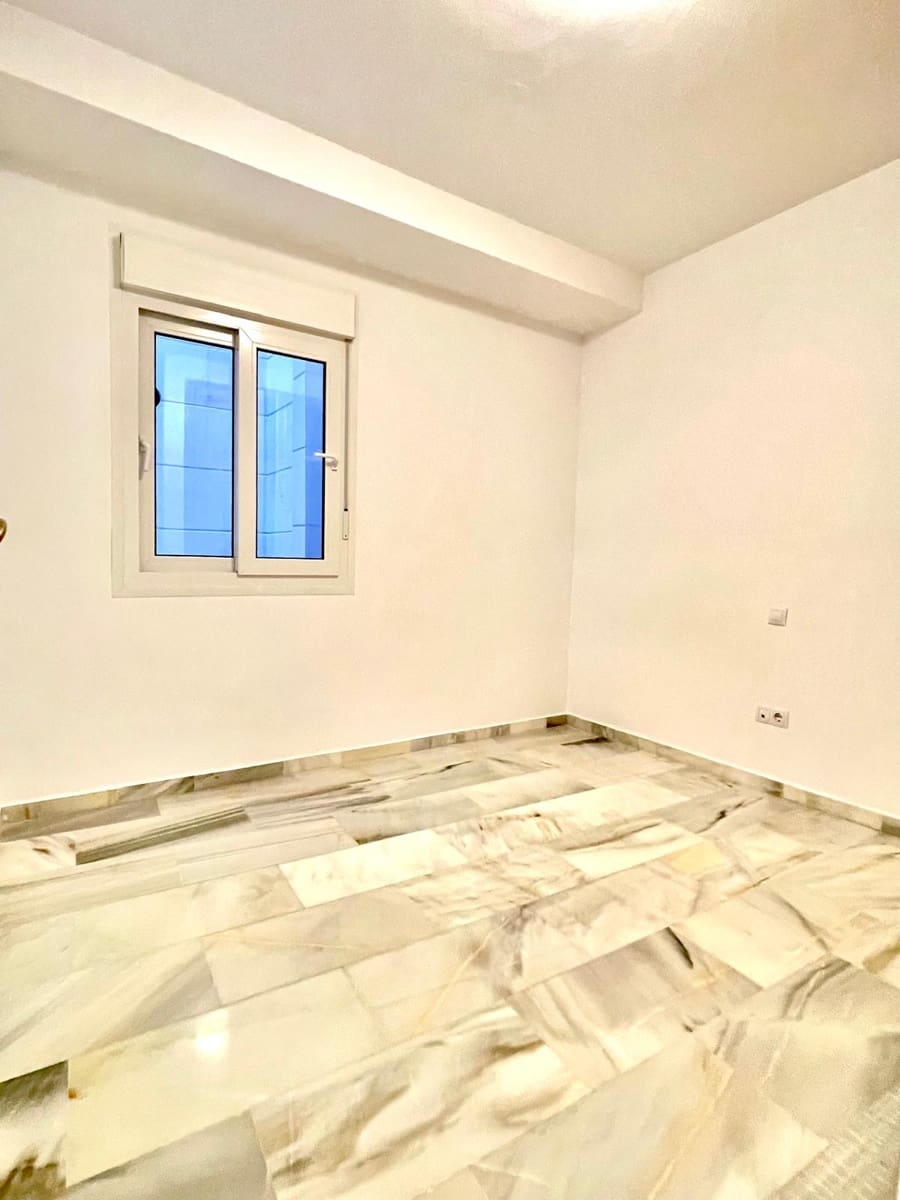 4 bedroom Apartment for sale in Calpe / Calp with pool - € 245,000 (Ref: 9614776)