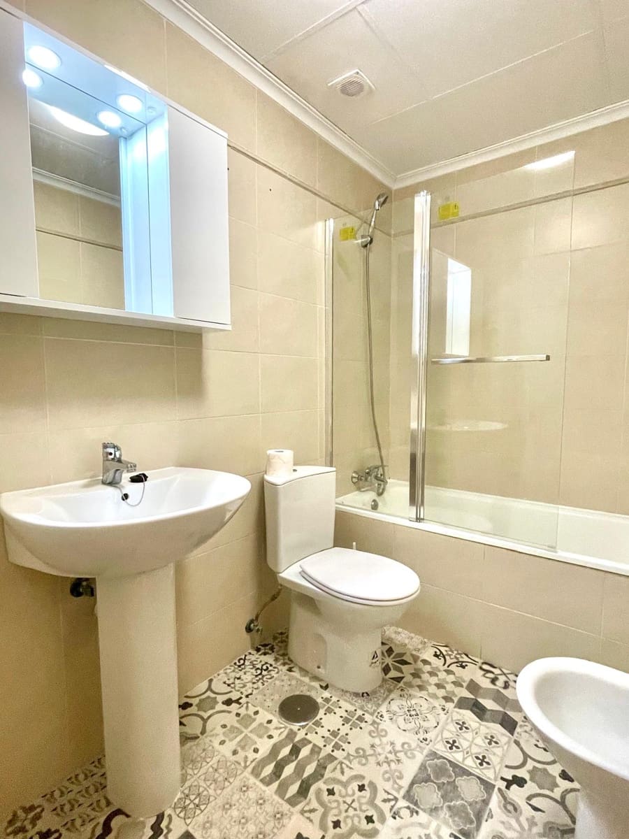 4 bedroom Apartment for sale in Calpe / Calp with pool - € 245,000 (Ref: 9614776)