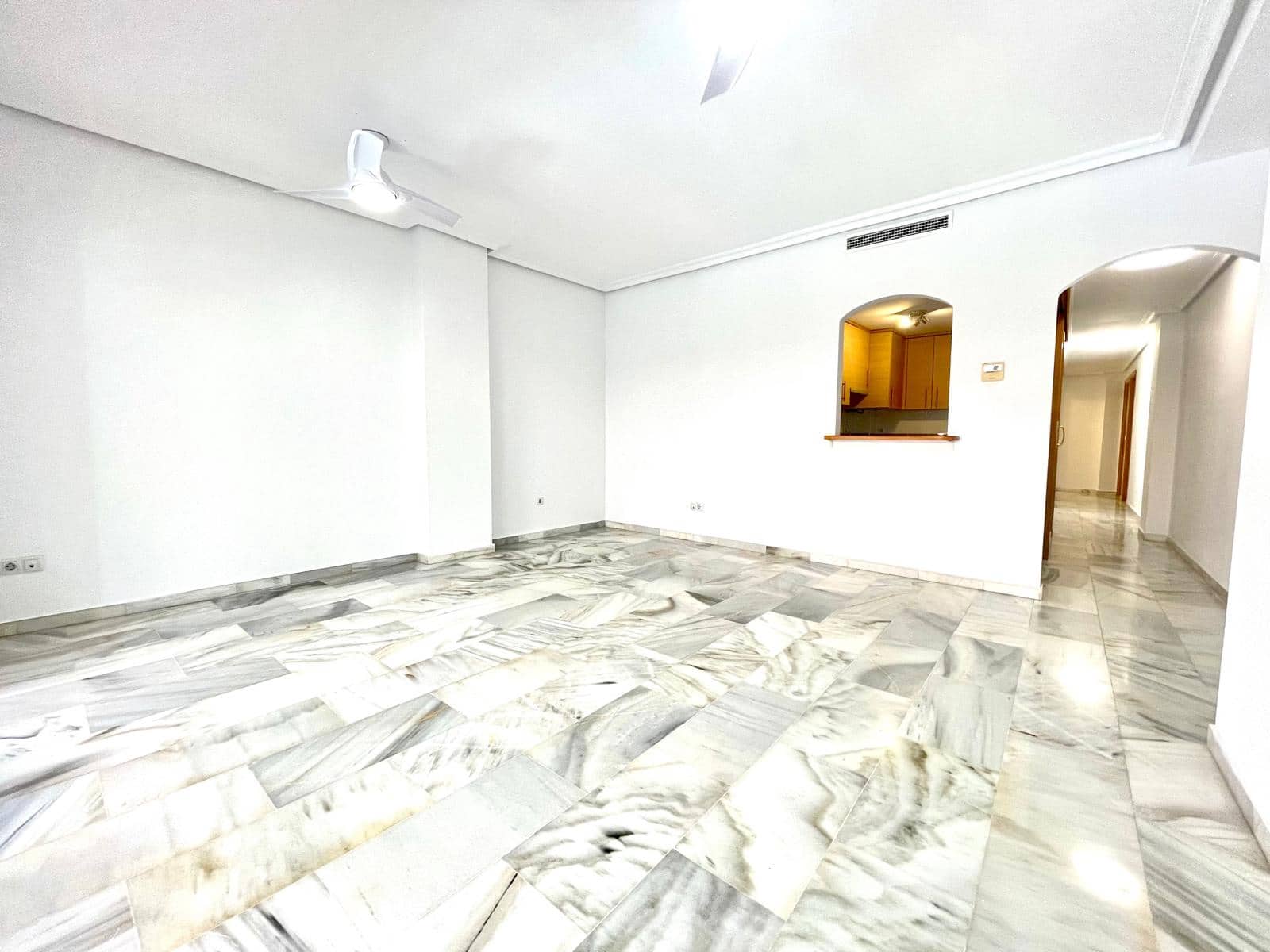 4 bedroom Apartment for sale in Calpe / Calp with pool - € 245,000 (Ref: 9614776)