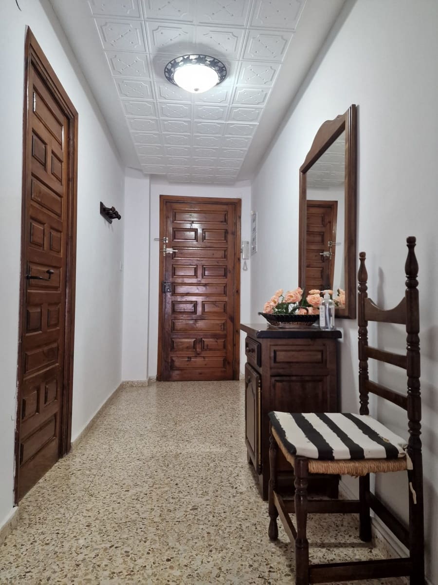 2 bedroom Apartment for sale in Calpe / Calp with garage - € 199,000 (Ref: 9744054)