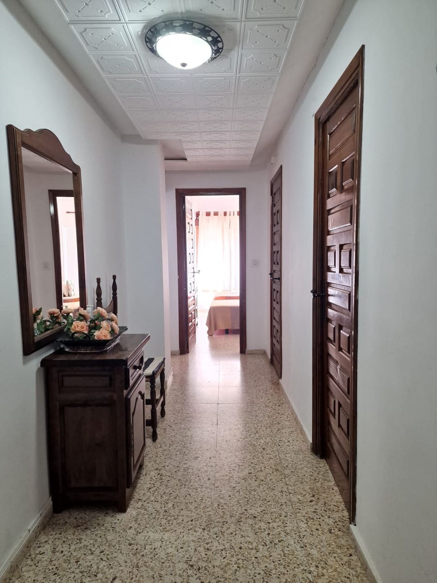 2 bedroom Apartment for sale in Calpe / Calp with garage - € 199,000 (Ref: 9744054)