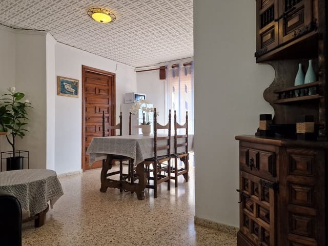 2 bedroom Apartment for sale in Levante - Playa Fossa, Calpe / Calp with garage - € 199,000 (Ref: 9744054)