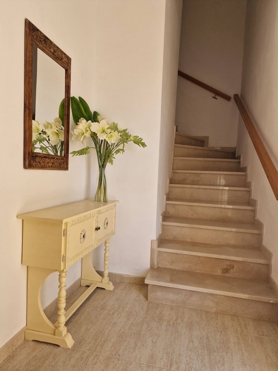 6 bedroom Villa for sale in Calpe / Calp with pool - € 610,000 (Ref: 9758554)