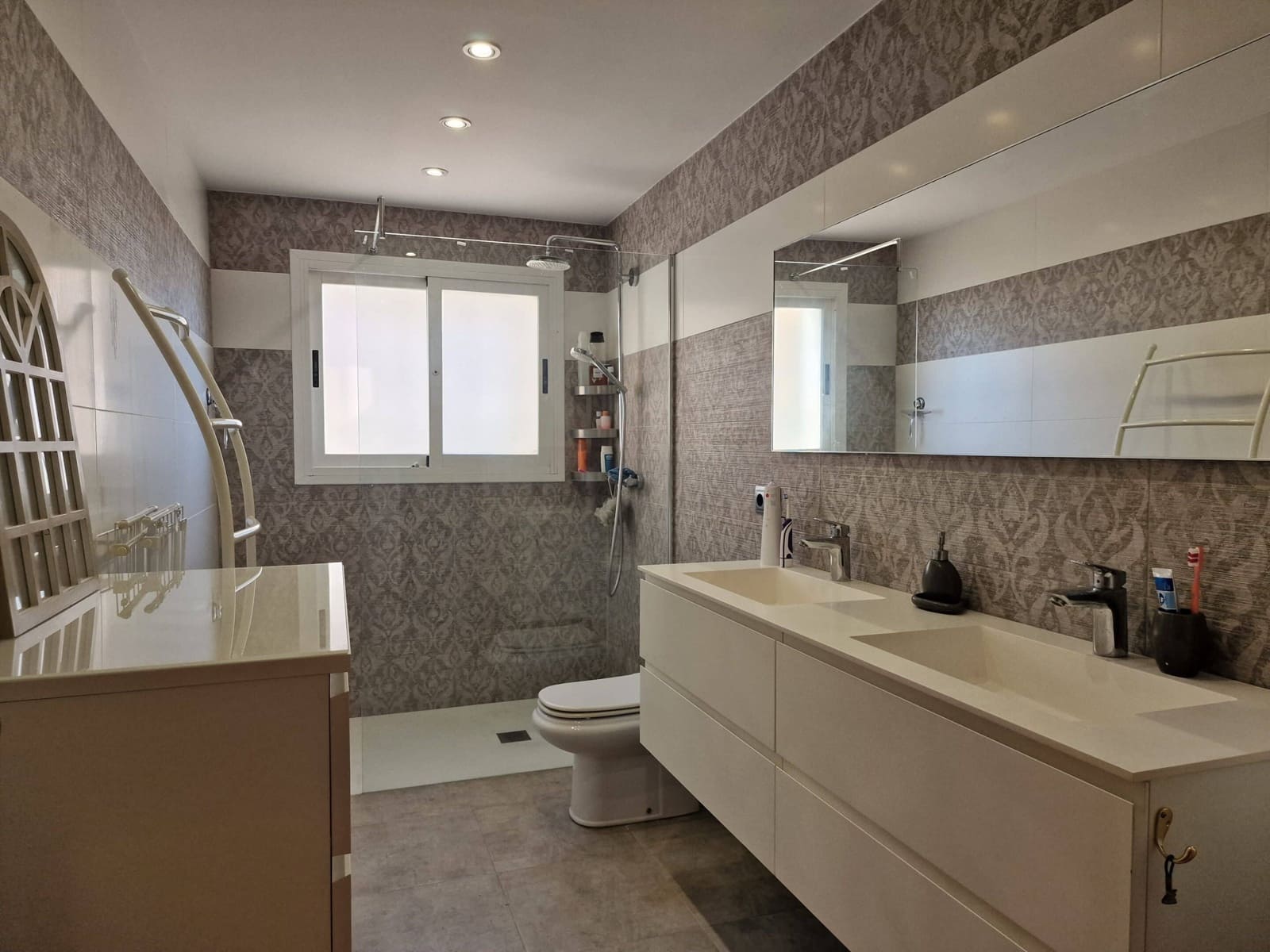 6 bedroom Villa for sale in Calpe / Calp with pool - € 610,000 (Ref: 9758554)