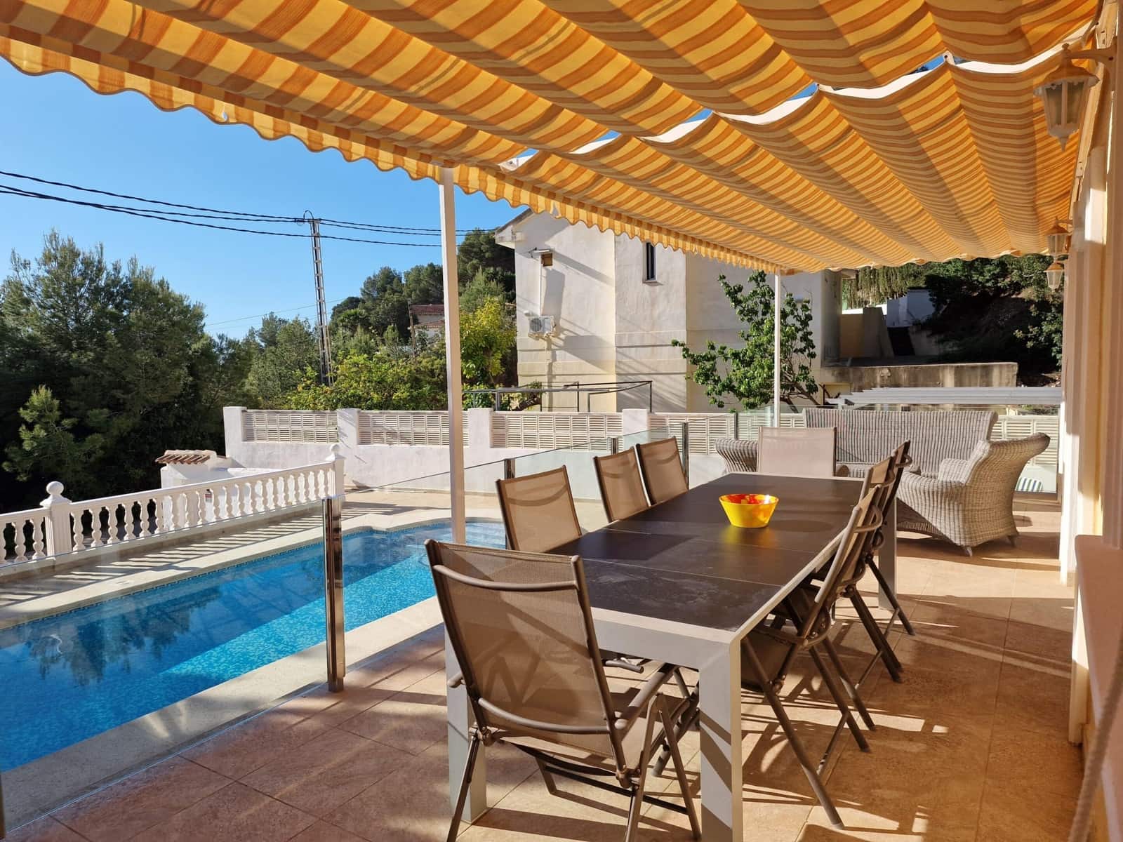 6 bedroom Villa for sale in Calpe / Calp with pool - € 610,000 (Ref: 9758554)