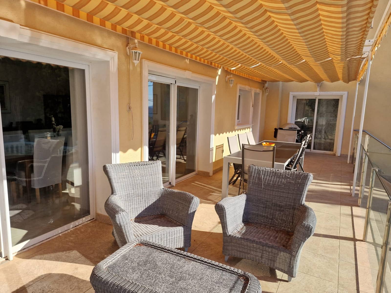 6 bedroom Villa for sale in Calpe / Calp with pool - € 610,000 (Ref: 9758554)