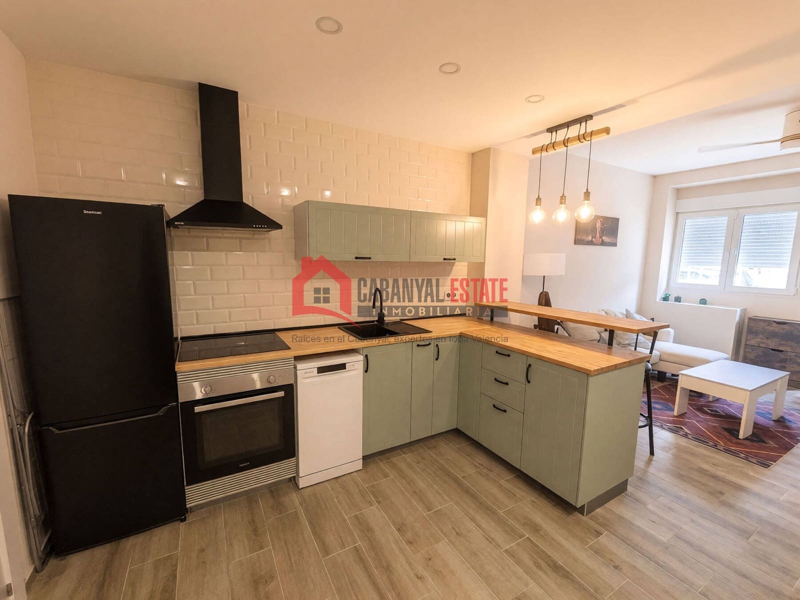 Flat for sale in Valencia city - € 199,900 (Ref: 10023462)