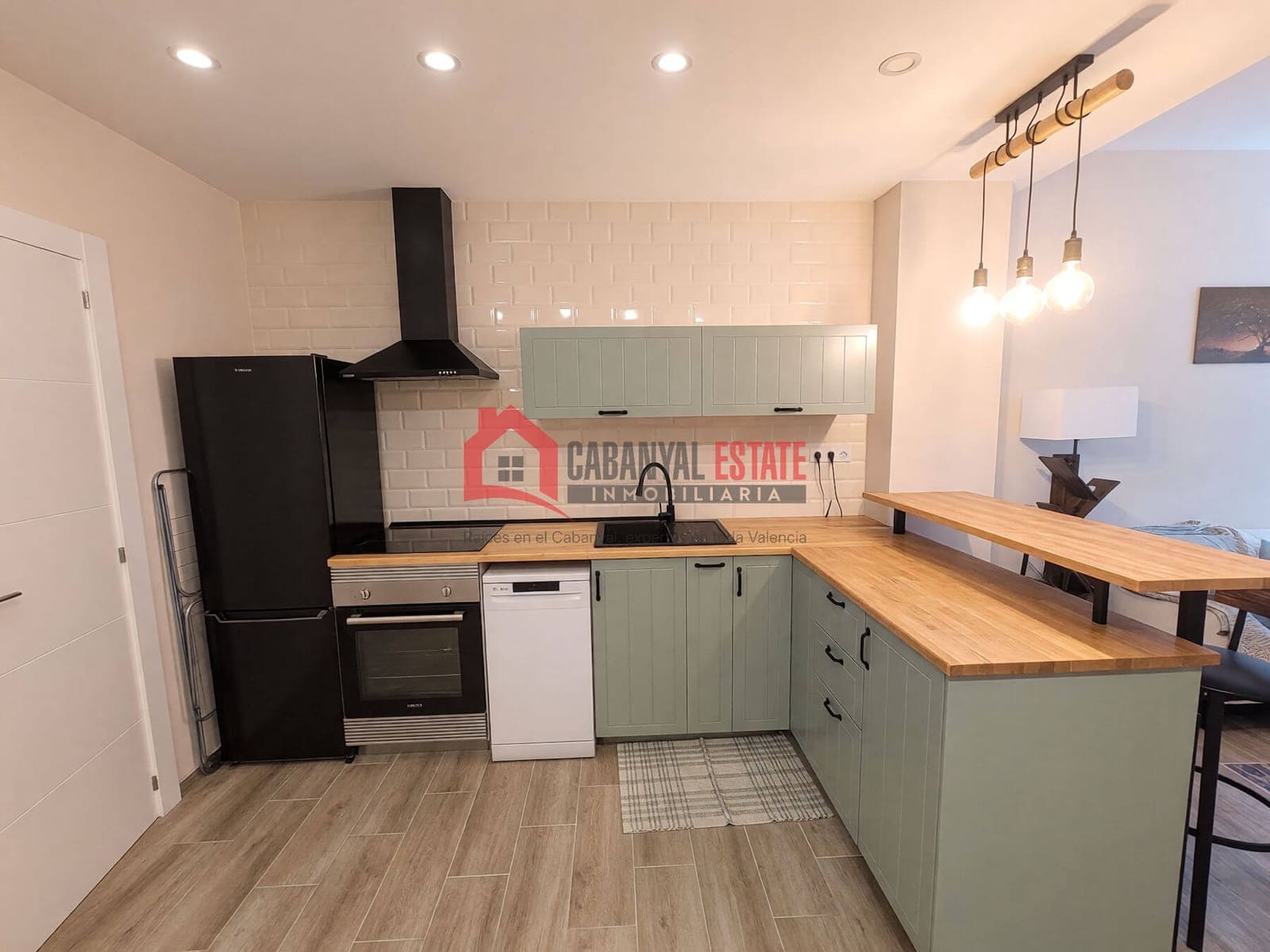Flat for sale in Valencia city - € 199,900 (Ref: 10023462)