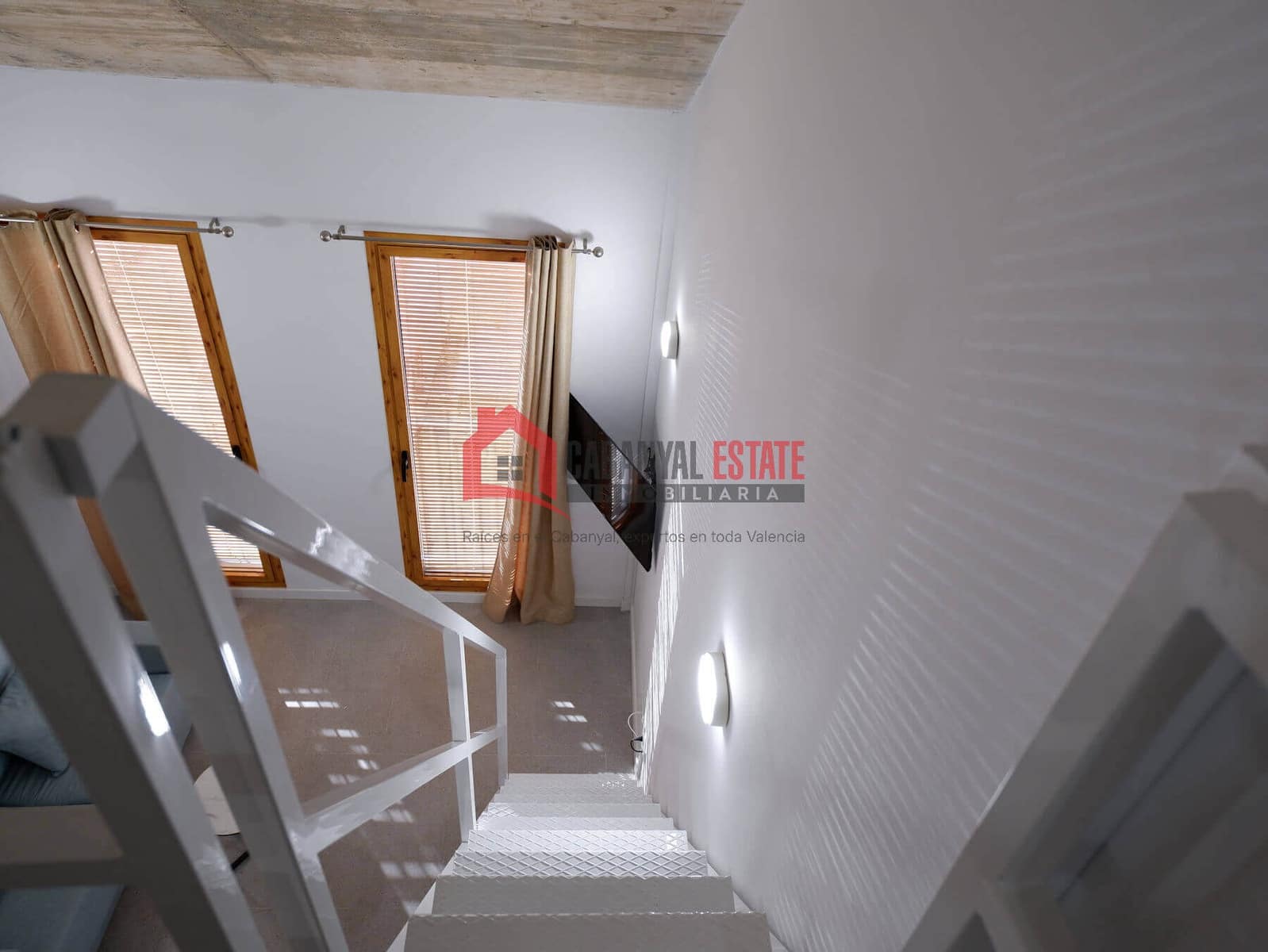 1 sypialnia Penthouse do wynajęcia w Miasto Walencja - 1 300 € (Ref: 10041768)