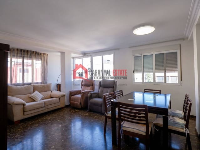 3 soveværelse Lejlighed til salg i Cabanyal-Canyamelar, Valencia by - € 325.000 (Ref: 10147484)