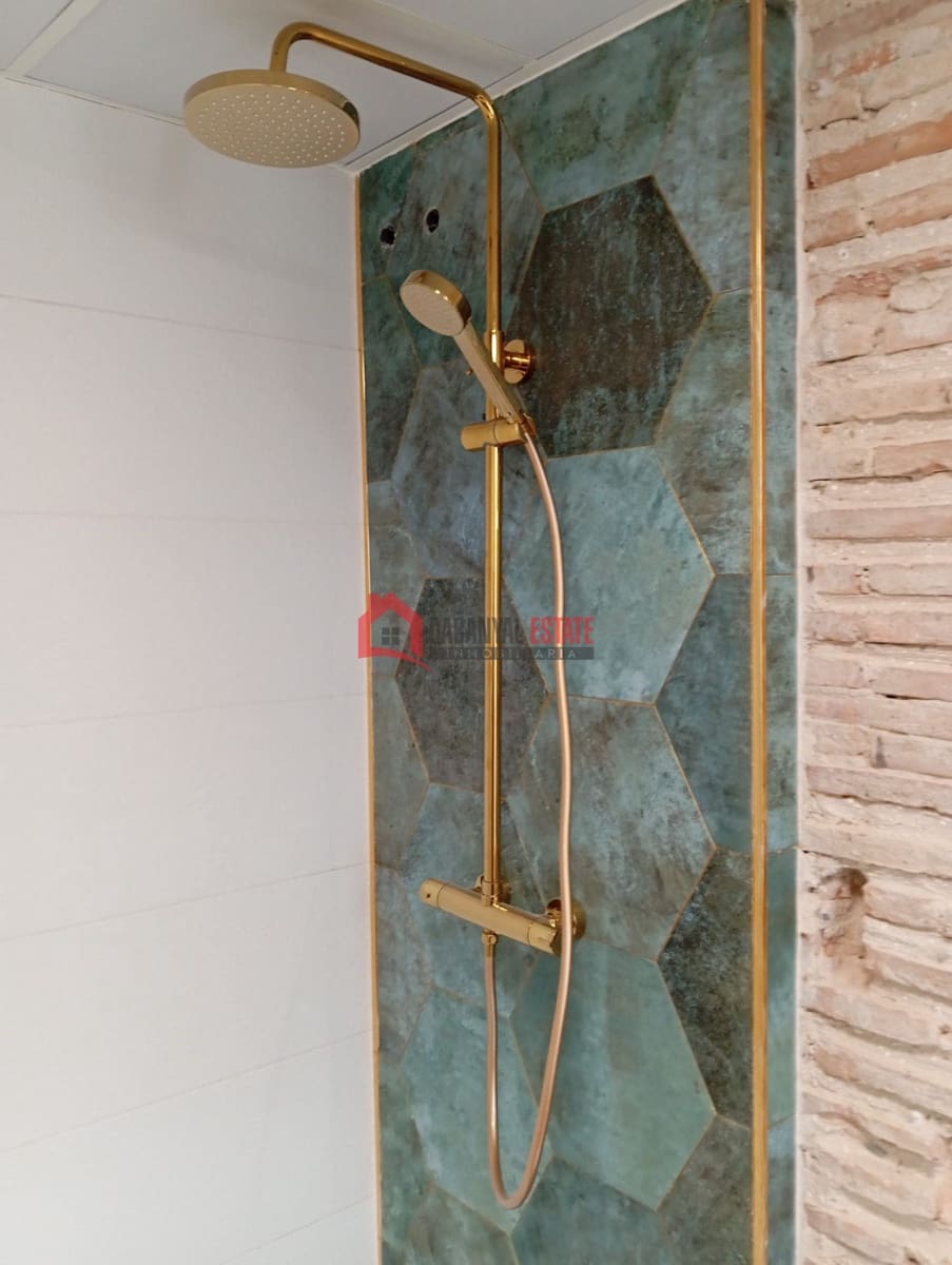 1 bedroom Apartment for sale in CabanyalCanyamelar, Valencia city €