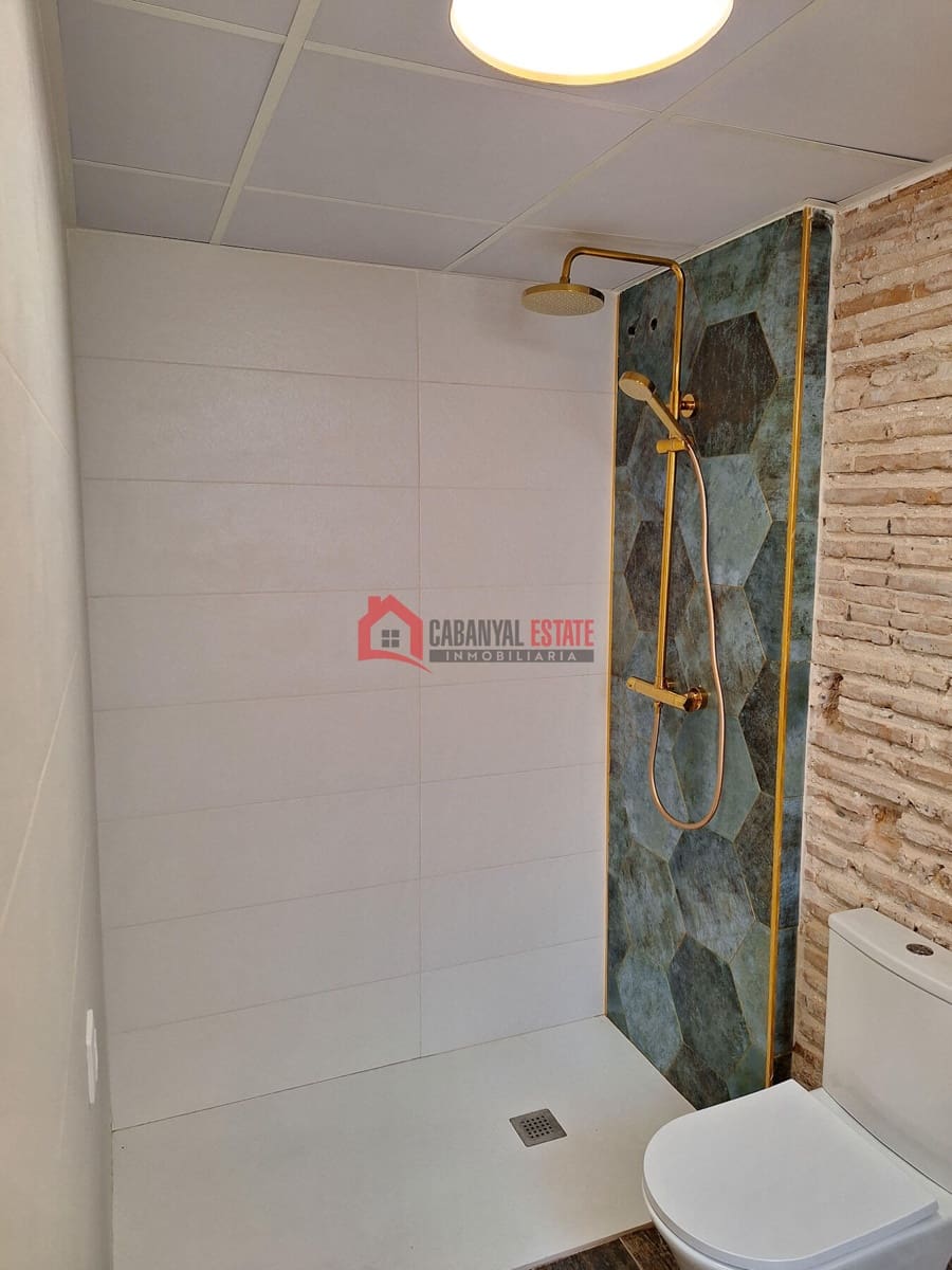 1 bedroom Apartment for sale in CabanyalCanyamelar, Valencia city €