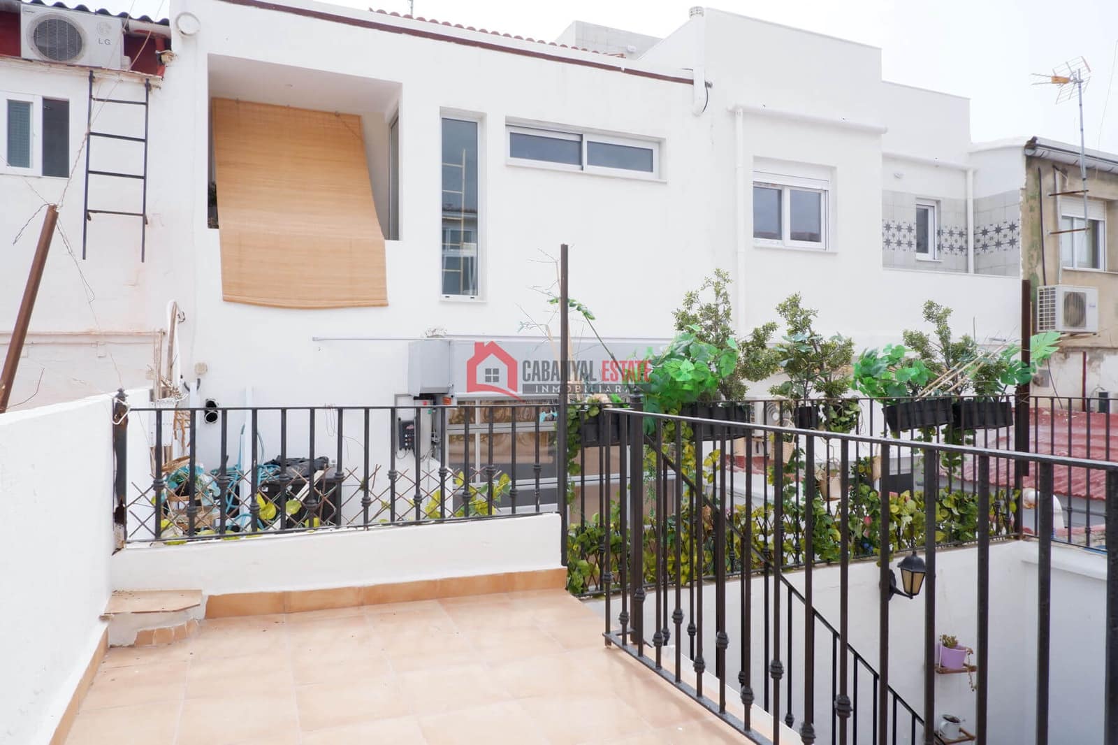 3 soveværelse Lejlighed til leje i Valencia by - € 1.750 (Ref: 8104975)