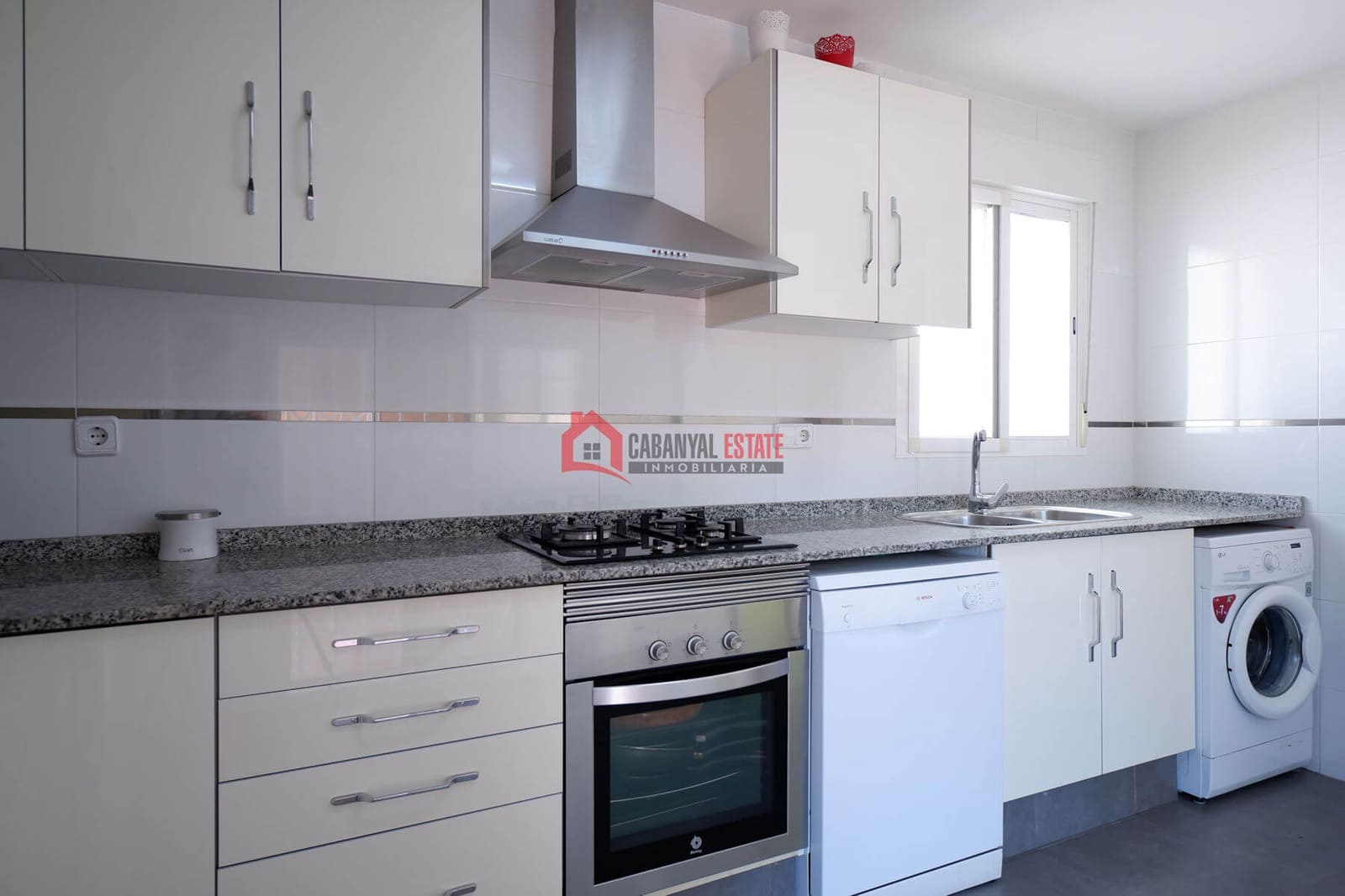 4 bedroom Apartment for sale in Valencia city - € 400,000 (Ref: 8121246)