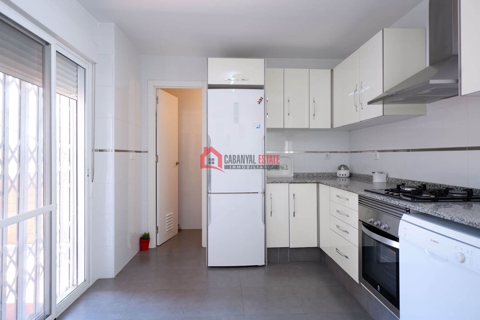 4 bedroom Apartment for sale in Valencia city - € 400,000 (Ref: 8121246)