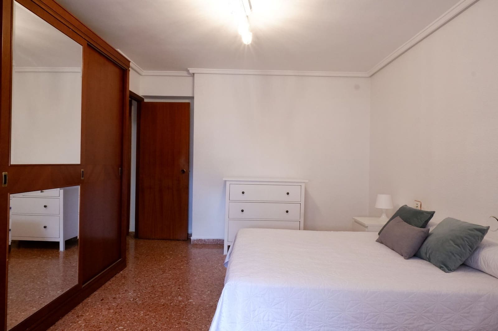 4 camera da letto Appartamento da affittare in Valencia citta - 1.500 € (Rif: 8403977)