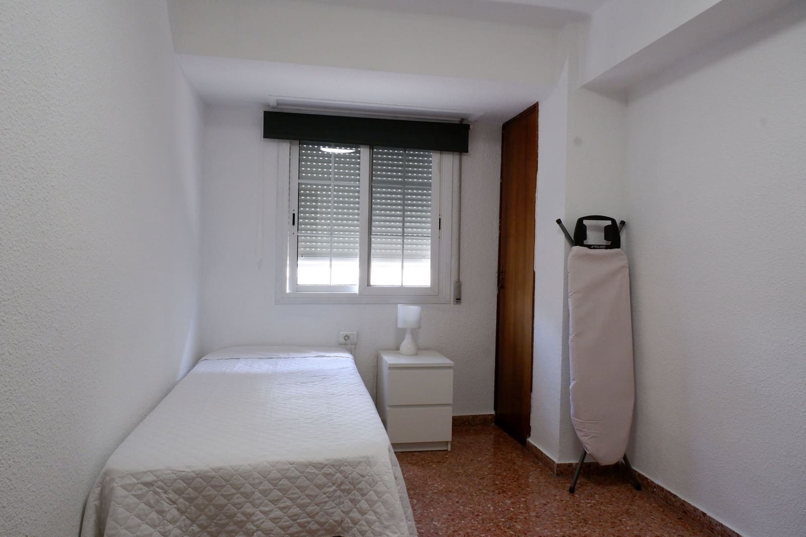 4 camera da letto Appartamento da affittare in Valencia citta - 1.500 € (Rif: 8403977)