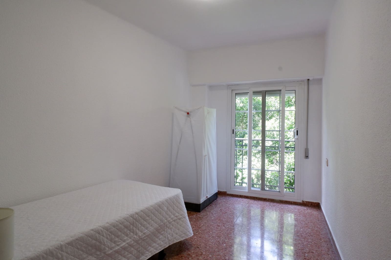 4 camera da letto Appartamento da affittare in Valencia citta - 1.500 € (Rif: 8403977)