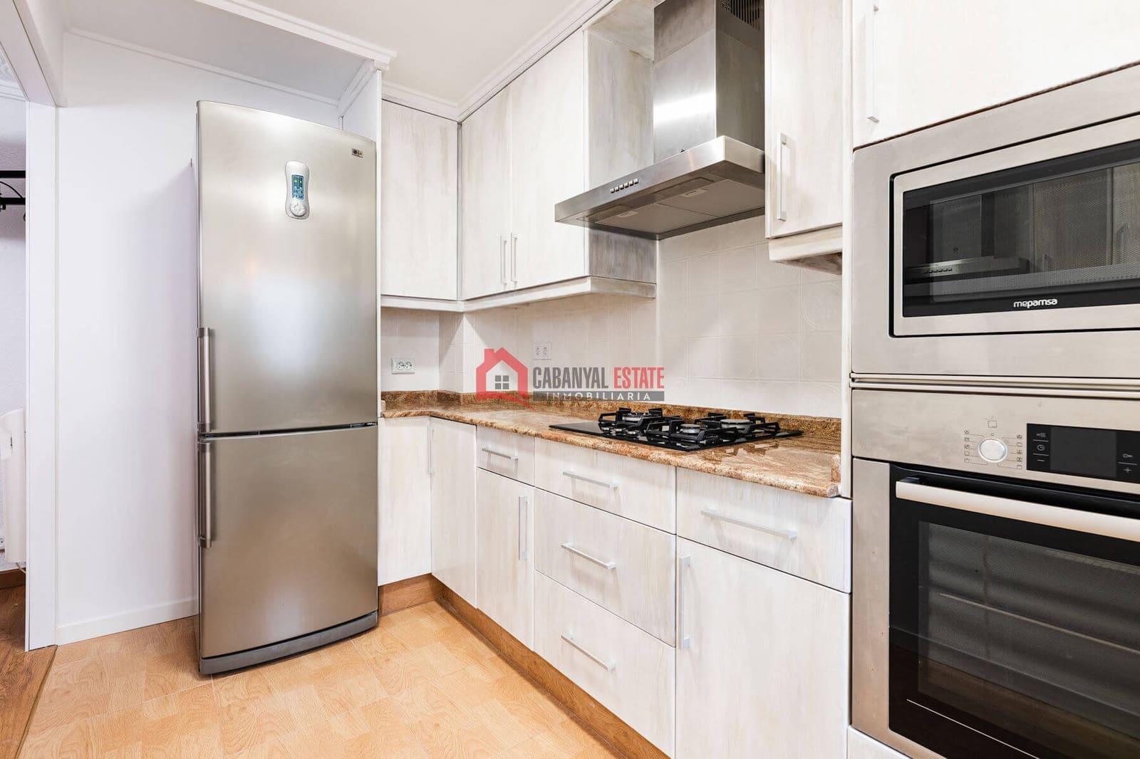 4 soverom Leilighet til leie i Valencia by - € 500 (Ref: 8477035)