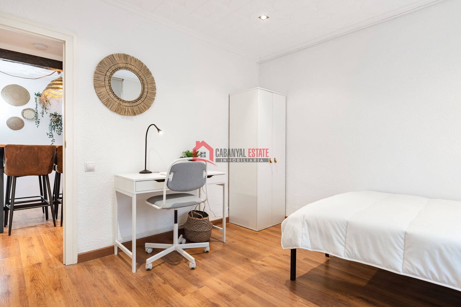 4 soverom Leilighet til leie i Valencia by - € 500 (Ref: 8477035)